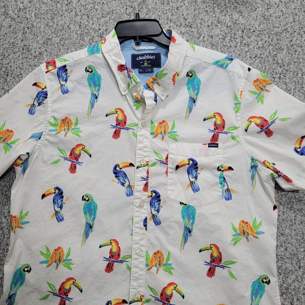 Chubbies Mens XL Friday Shirt Short Sleeve Button Tropical Bird Toucan White - Picture 3 of 10